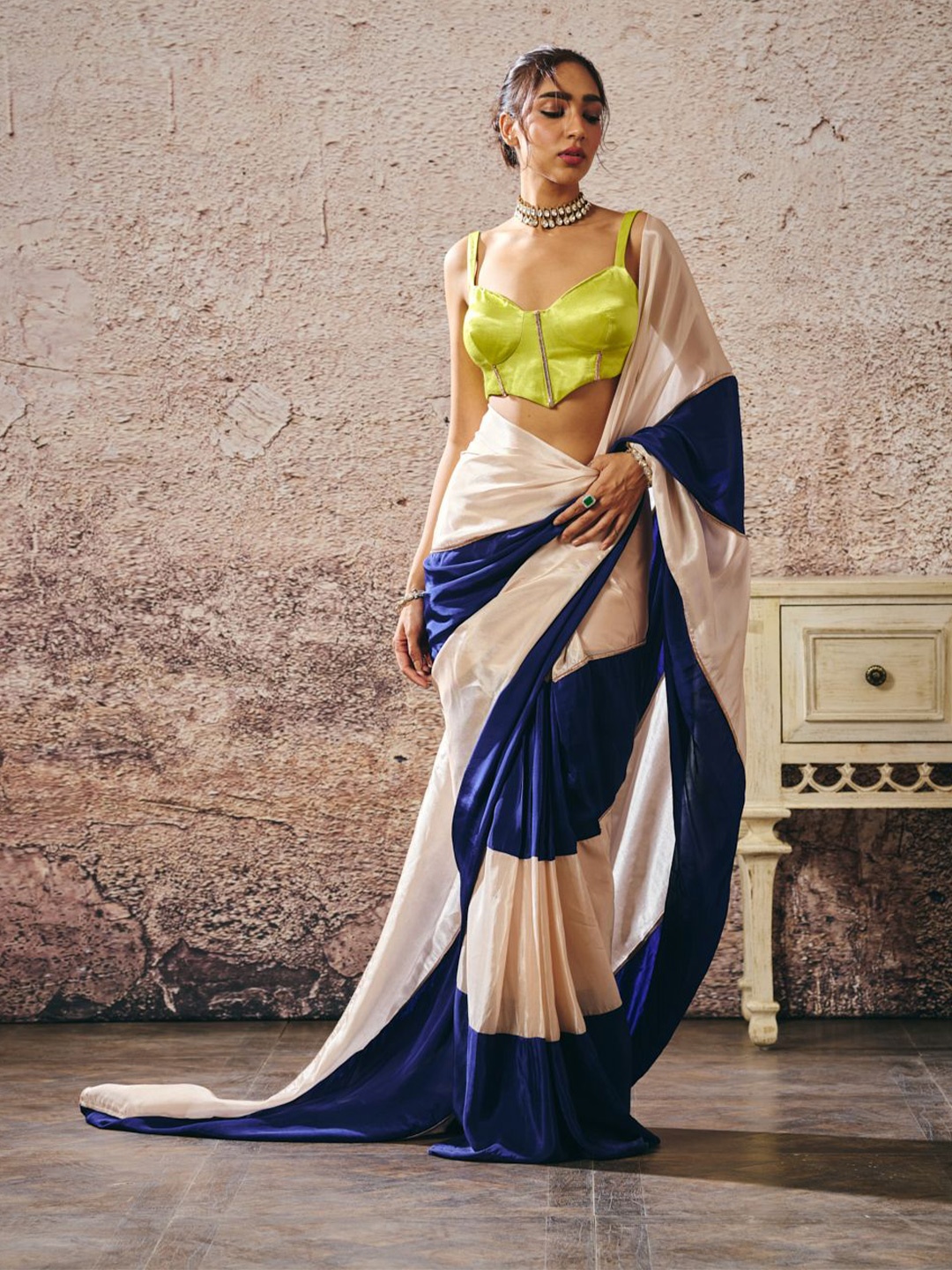 

Masumi Mewawalla Colourblocked Pure Crepe Saree, Blue