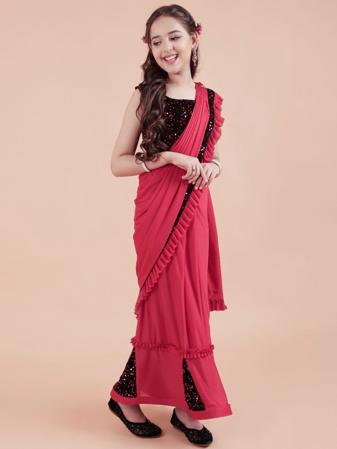 

Shrithi Fashion Fab Sequinned Ready to Wear Saree, Red