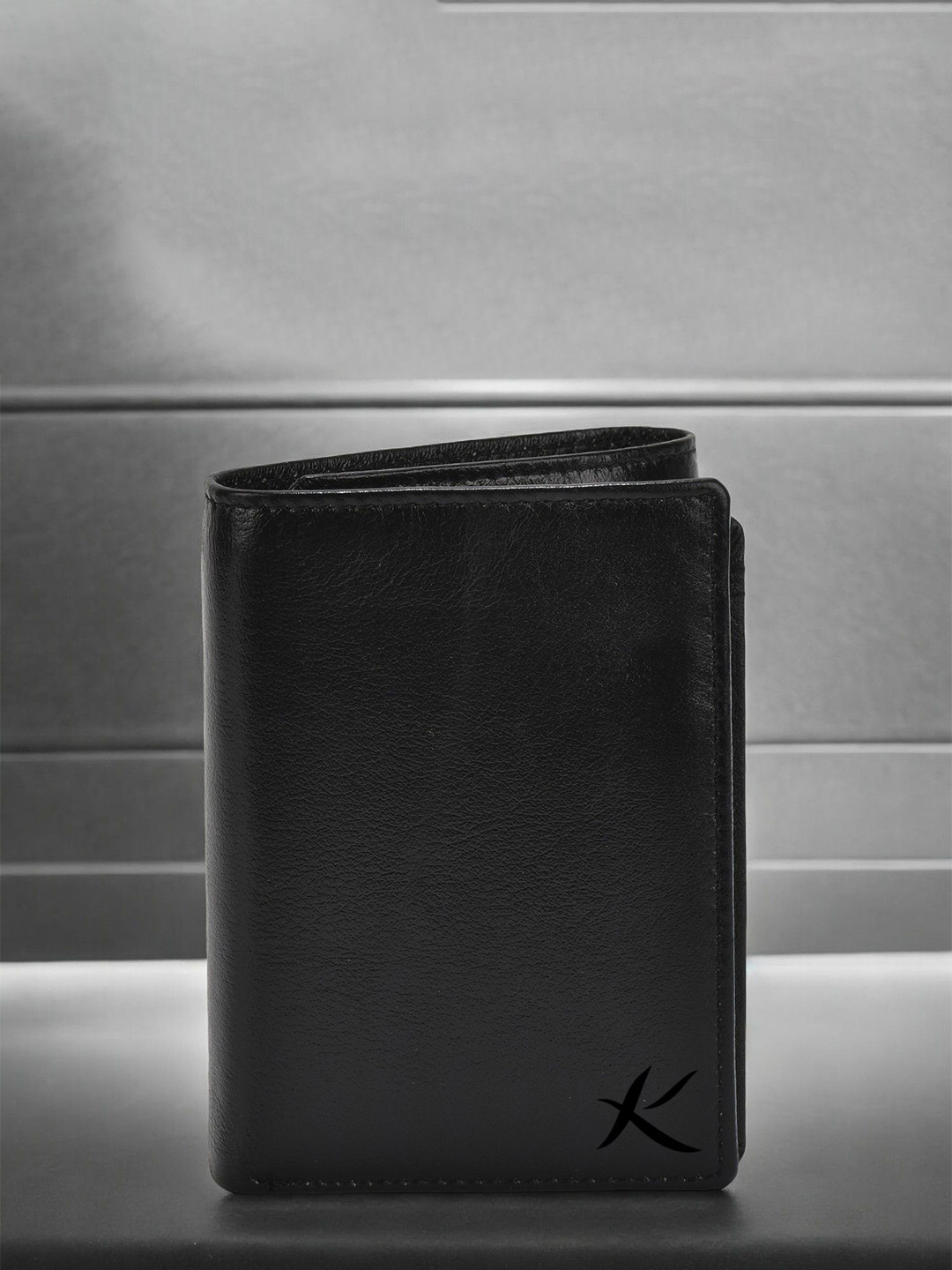 

Kastner Men Textured Leather Three Fold Wallet, Black