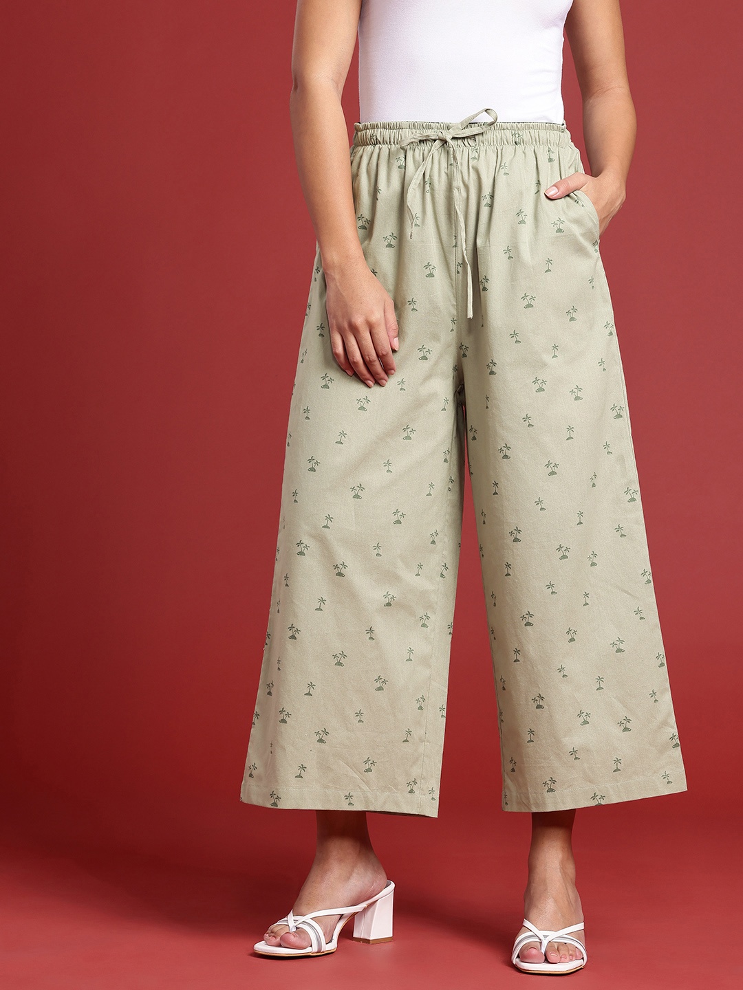 

Bareblow Women Printed Wide Leg Cropped Palazzo, Green
