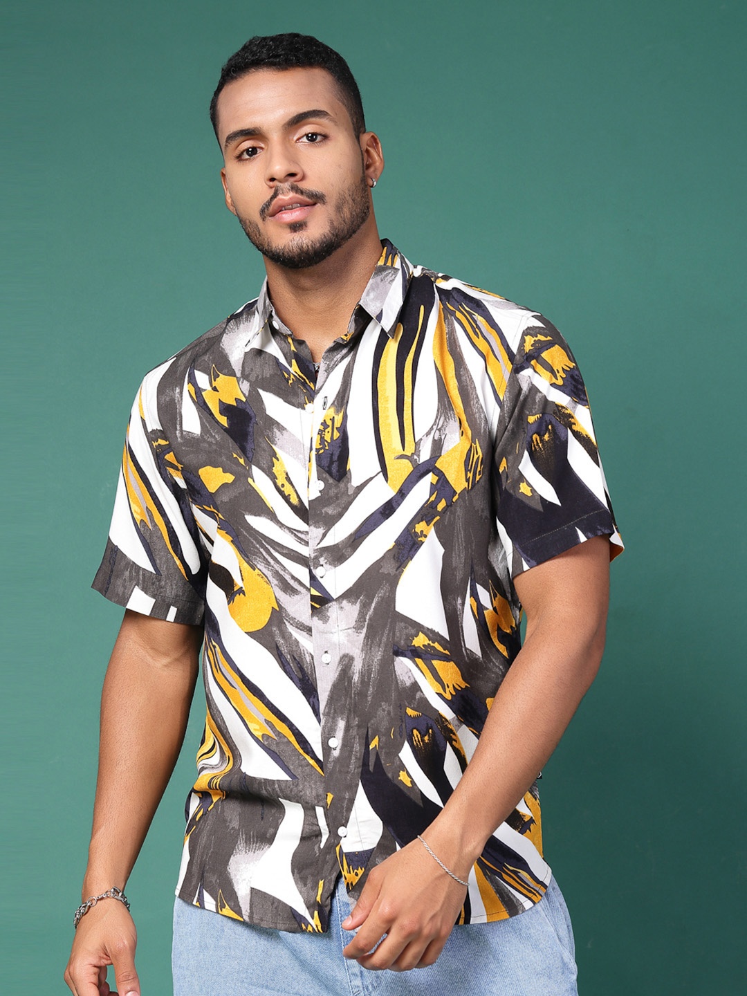 

Rigo Men Premium Slim Fit Opaque Abstract Printed Casual Shirt, White