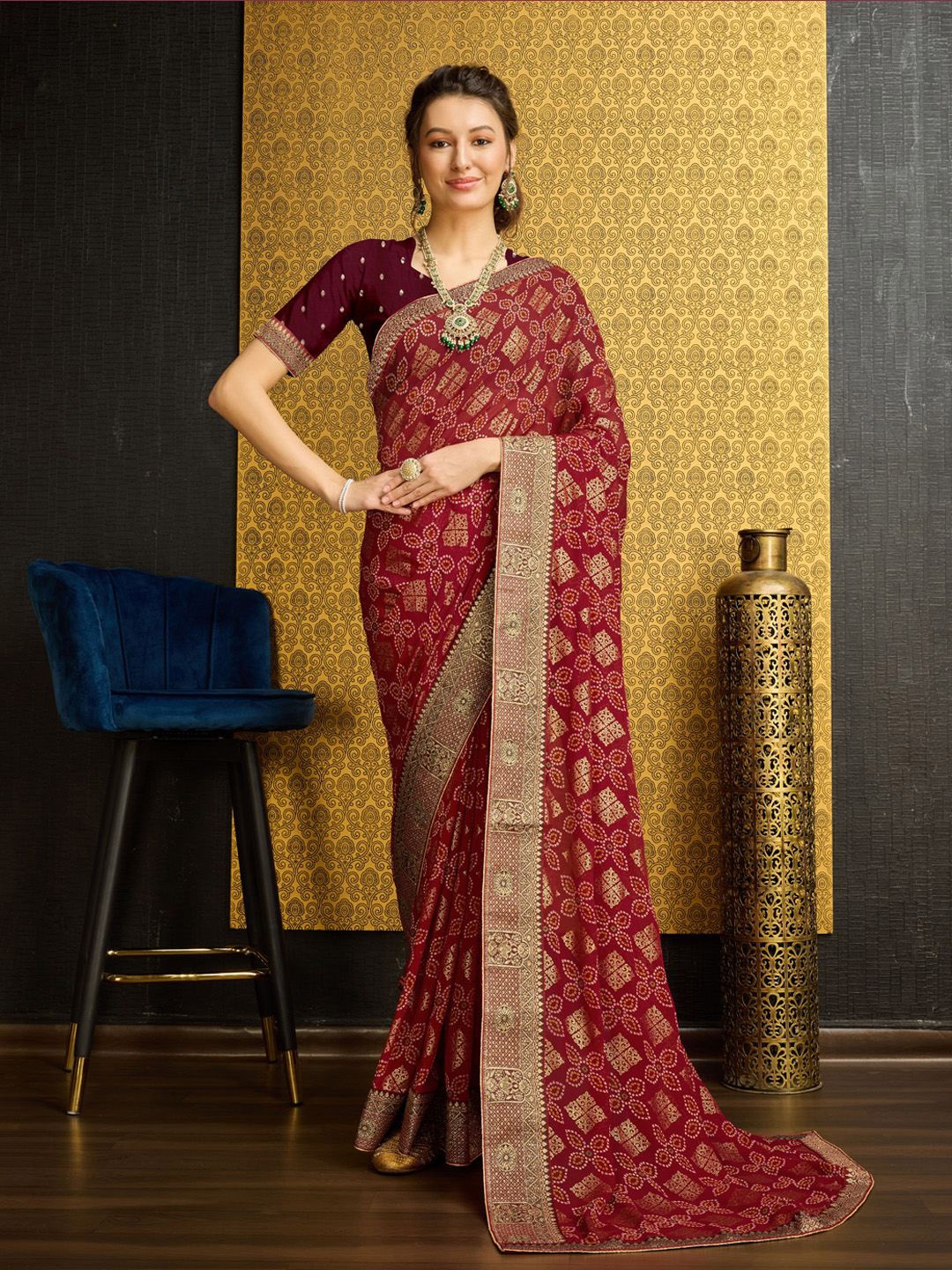 

Ishin Ethnic Motifs Zari Saree, Red