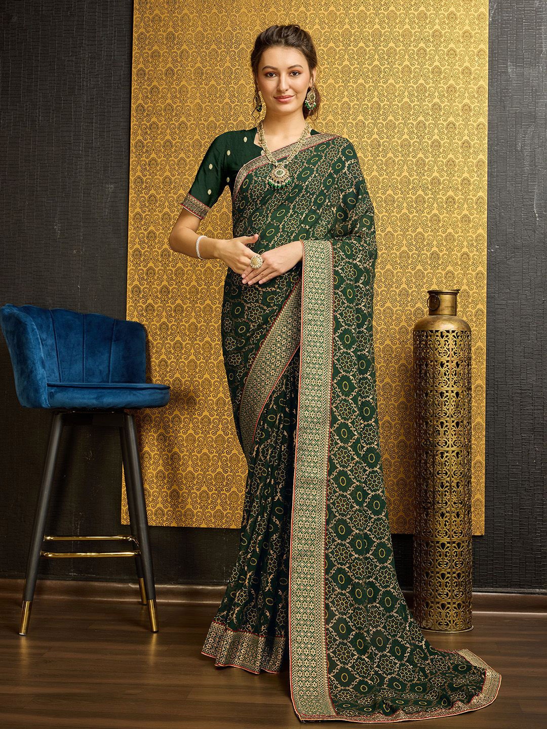 

Ishin Zaro Woven Bandhni Saree with Blouse, Green