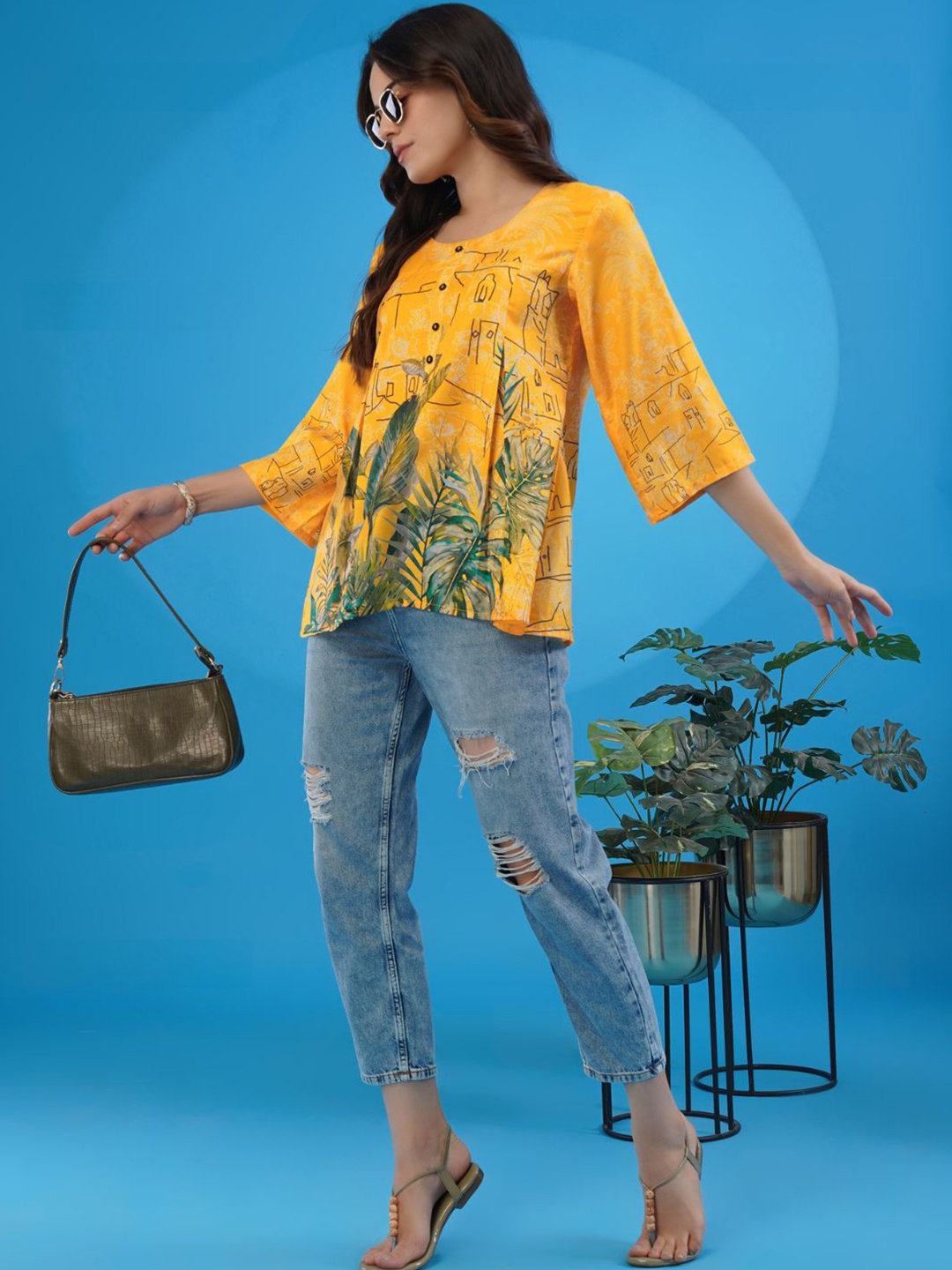 

Sangria Digital Print A-line Short Top, Mustard