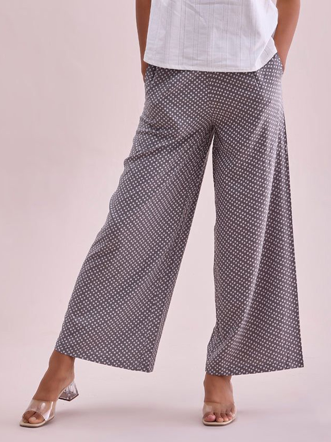 

Go Colors Women Printed Wide Leg Mid Rise Palazzos, Grey