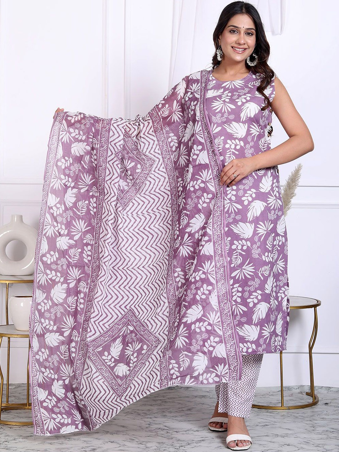 

DRESOUL Floral Printed Straight Pure Cotton Kurta with Trousers & Dupatta, Purple