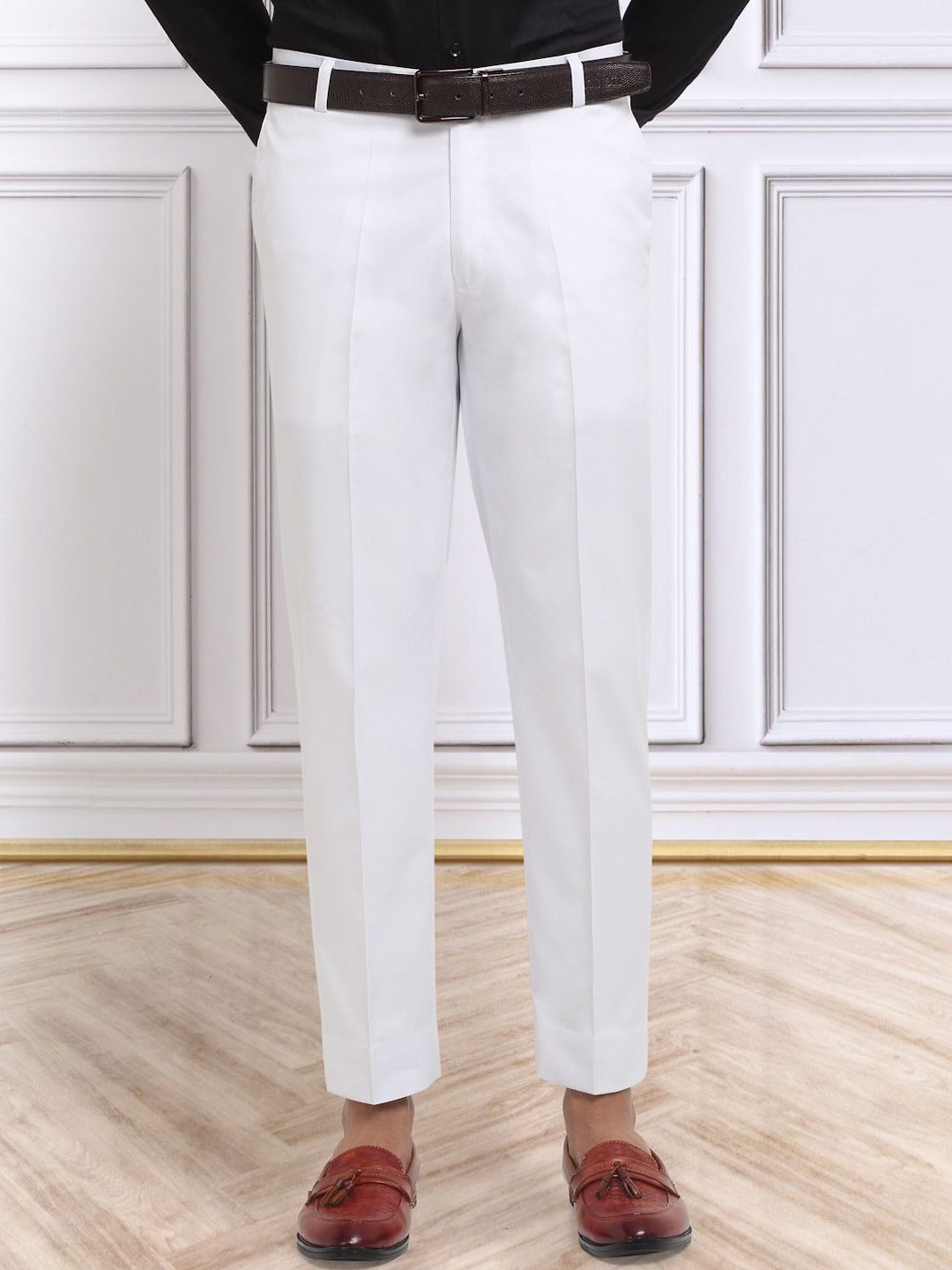 

KLOTTHE Men Italian Gurkha Pants, White