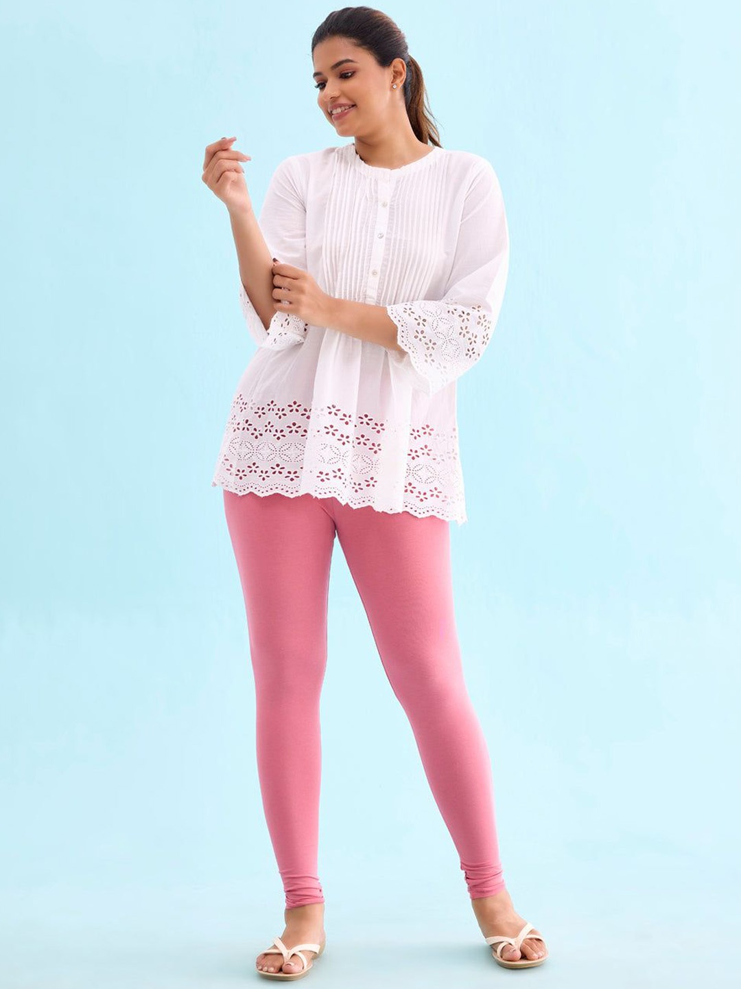 

Go Colors Women Solid Mid-Rise Ankle Length Leggings, Pink