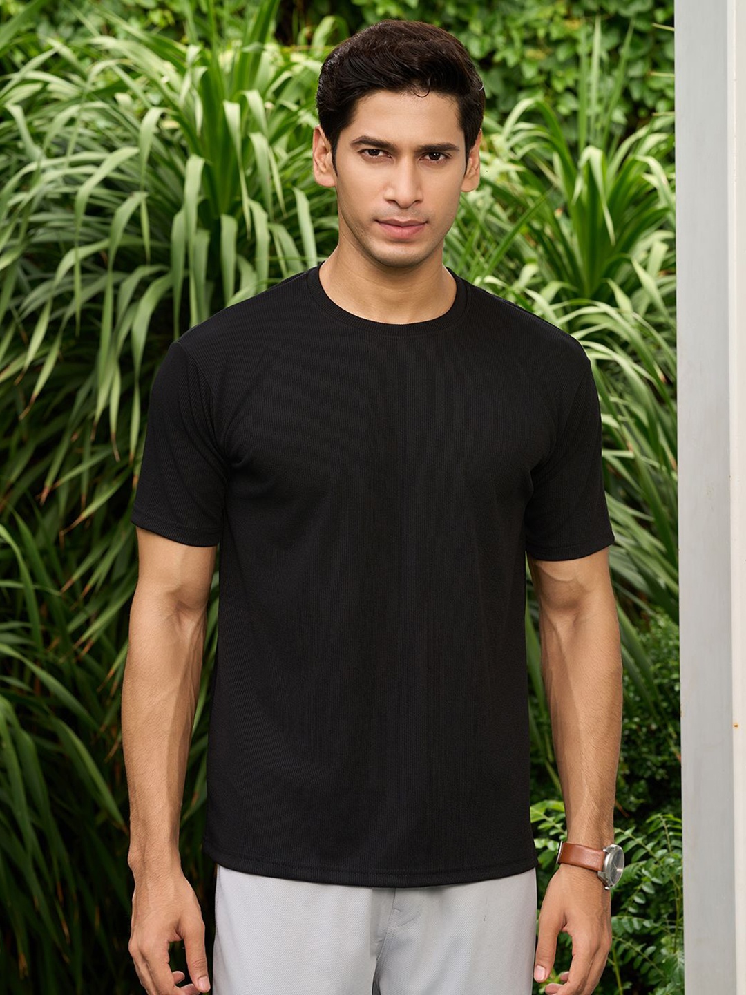 

Fashion FRICKS Men Striped Pockets T-shirt, Black