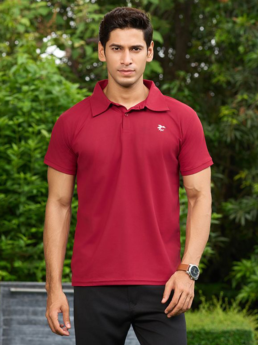 

Fashion FRICKS Men Striped Henley Neck Pockets T-shirt, Maroon