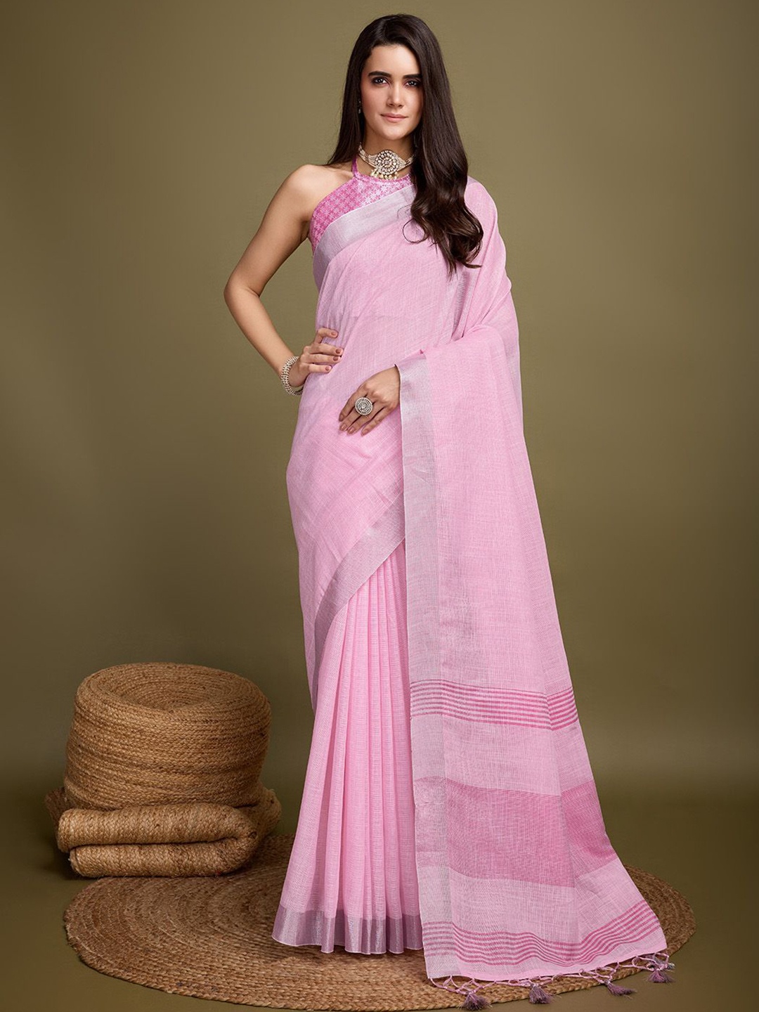 

Ishin Striped Woven Design Saree, Pink