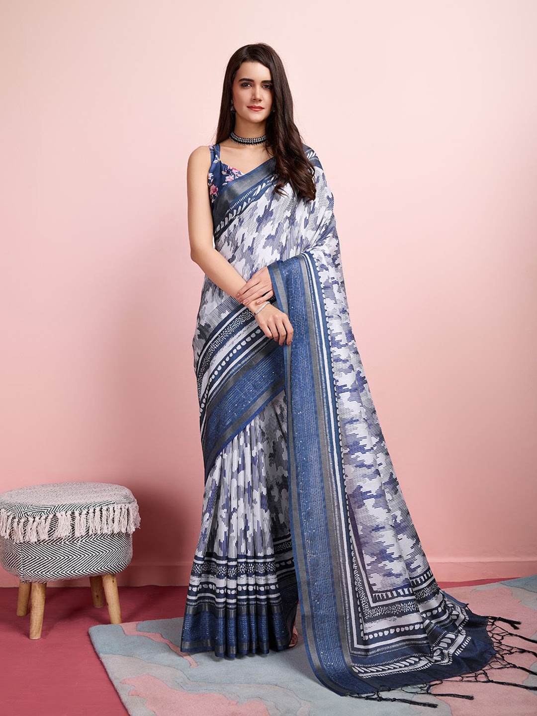 

Ishin Abstract Sequinned Tassel Saree with Floral Blouse, Silver