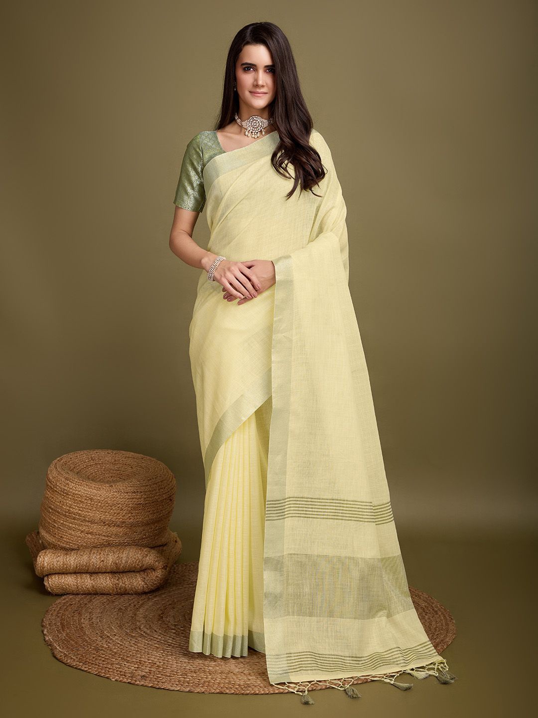 

Ishin Zari Woven Tassel Saree with Blouse, Yellow