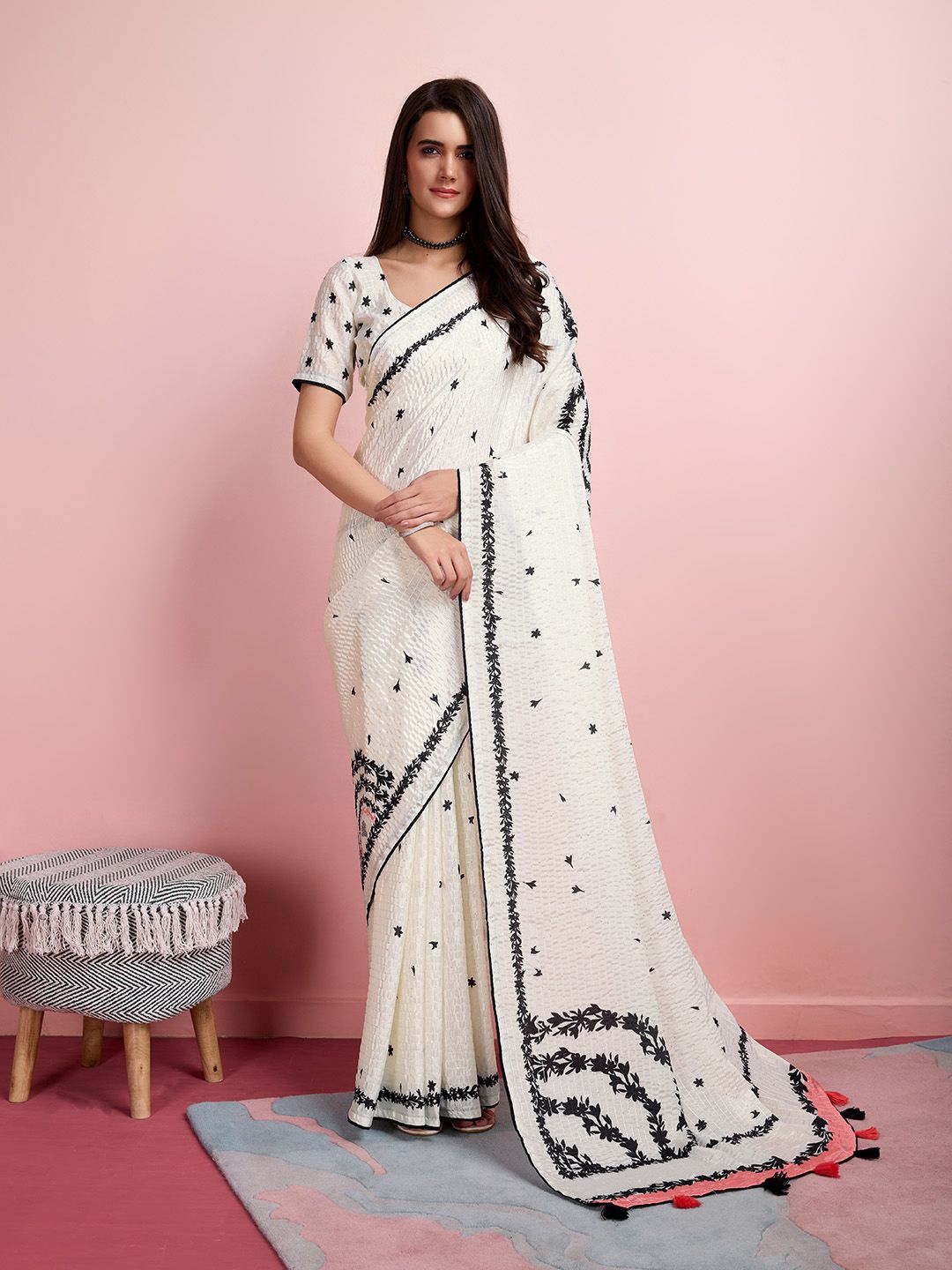 

Ishin Embellished Sequinned Saree, White