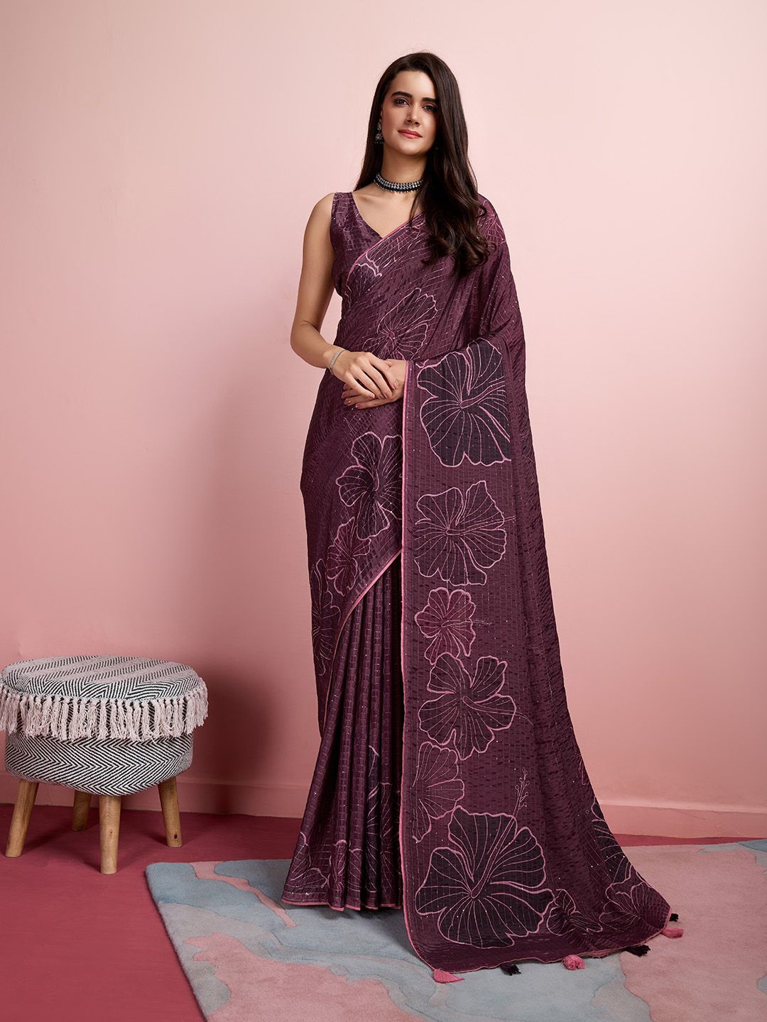 

Ishin Embellished Sequinned Saree, Burgundy