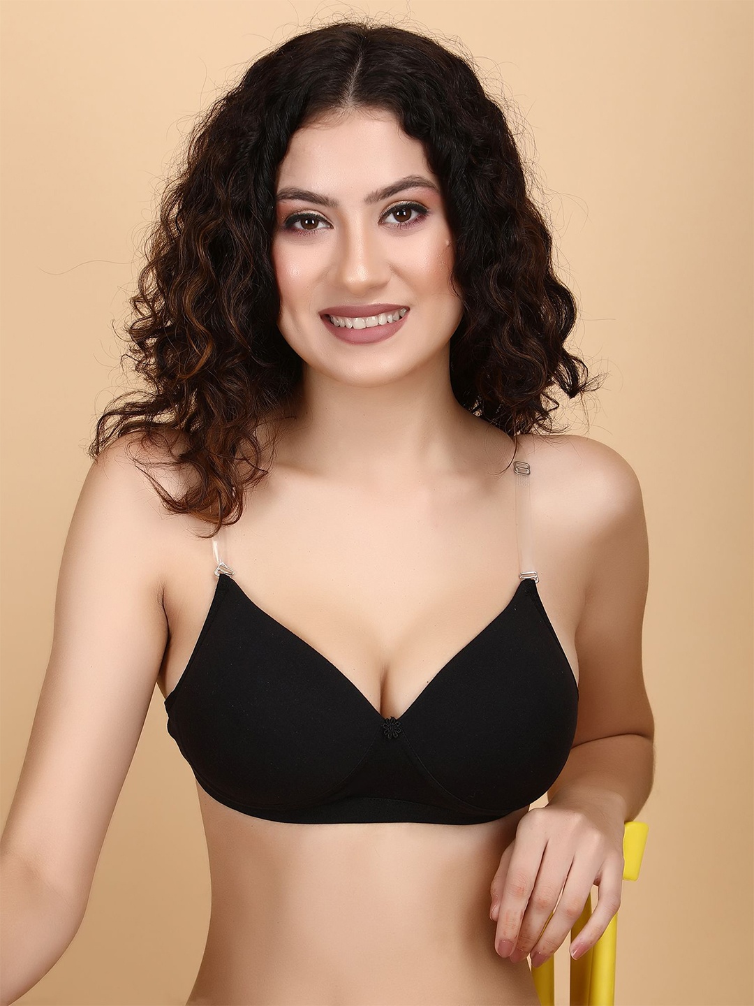 

Klassik Solid Medium Coverage Lightly Padded Bra, Black