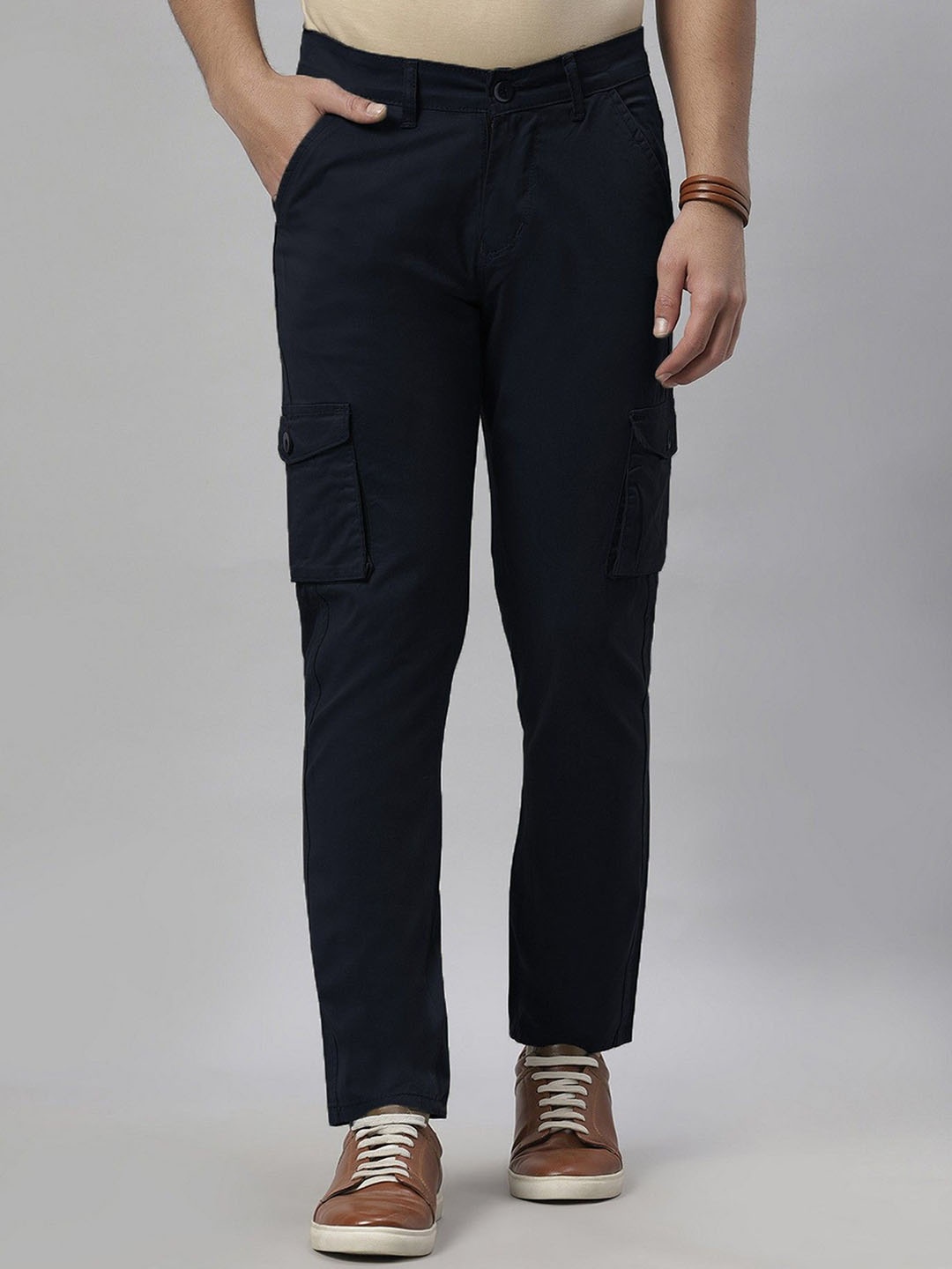 

Hence Men Relaxed Tapered Fit Cargos Trouser, Navy blue