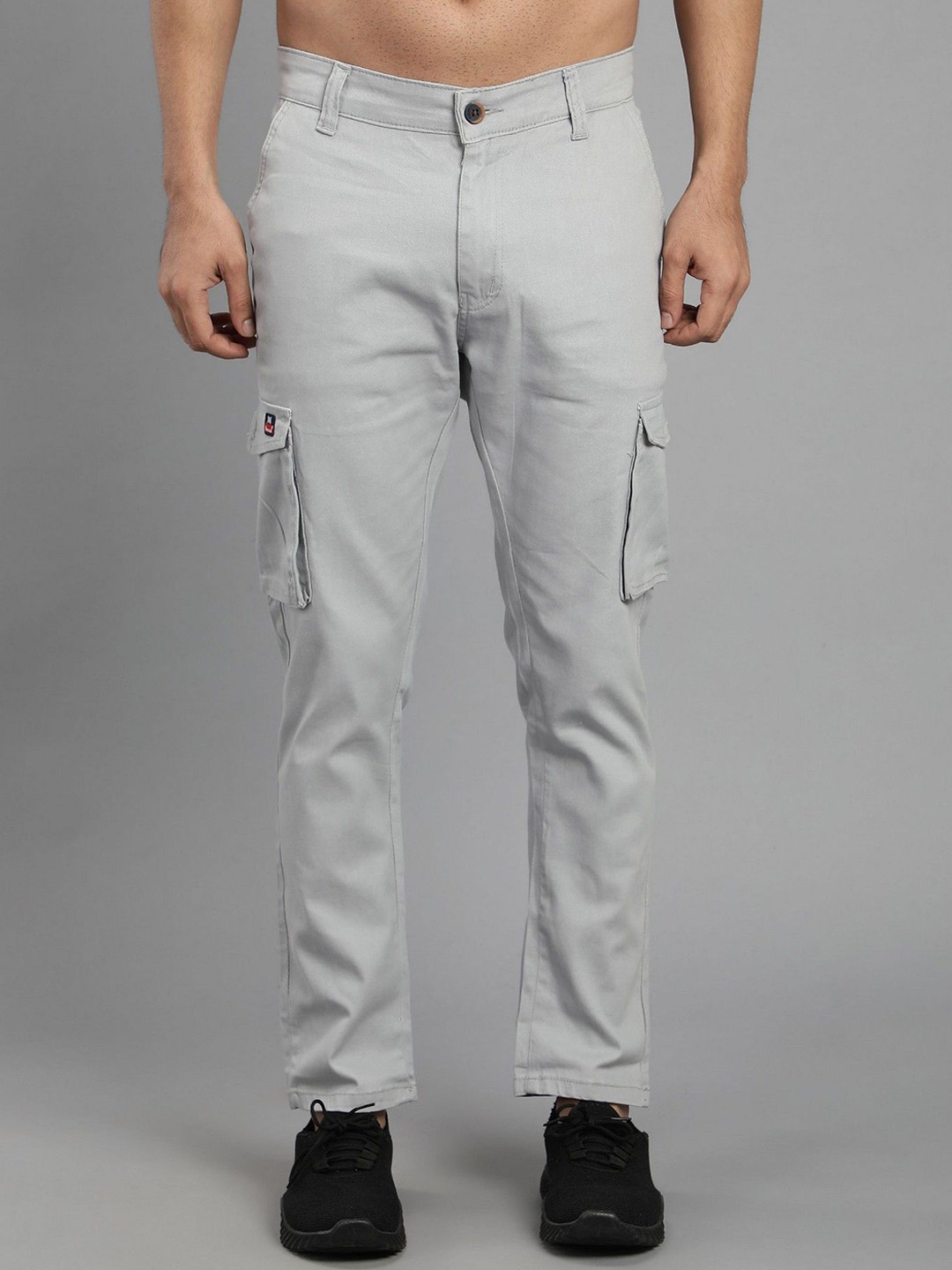 

Hence Men Relaxed Tapered Fit Cargos Trousers, Grey