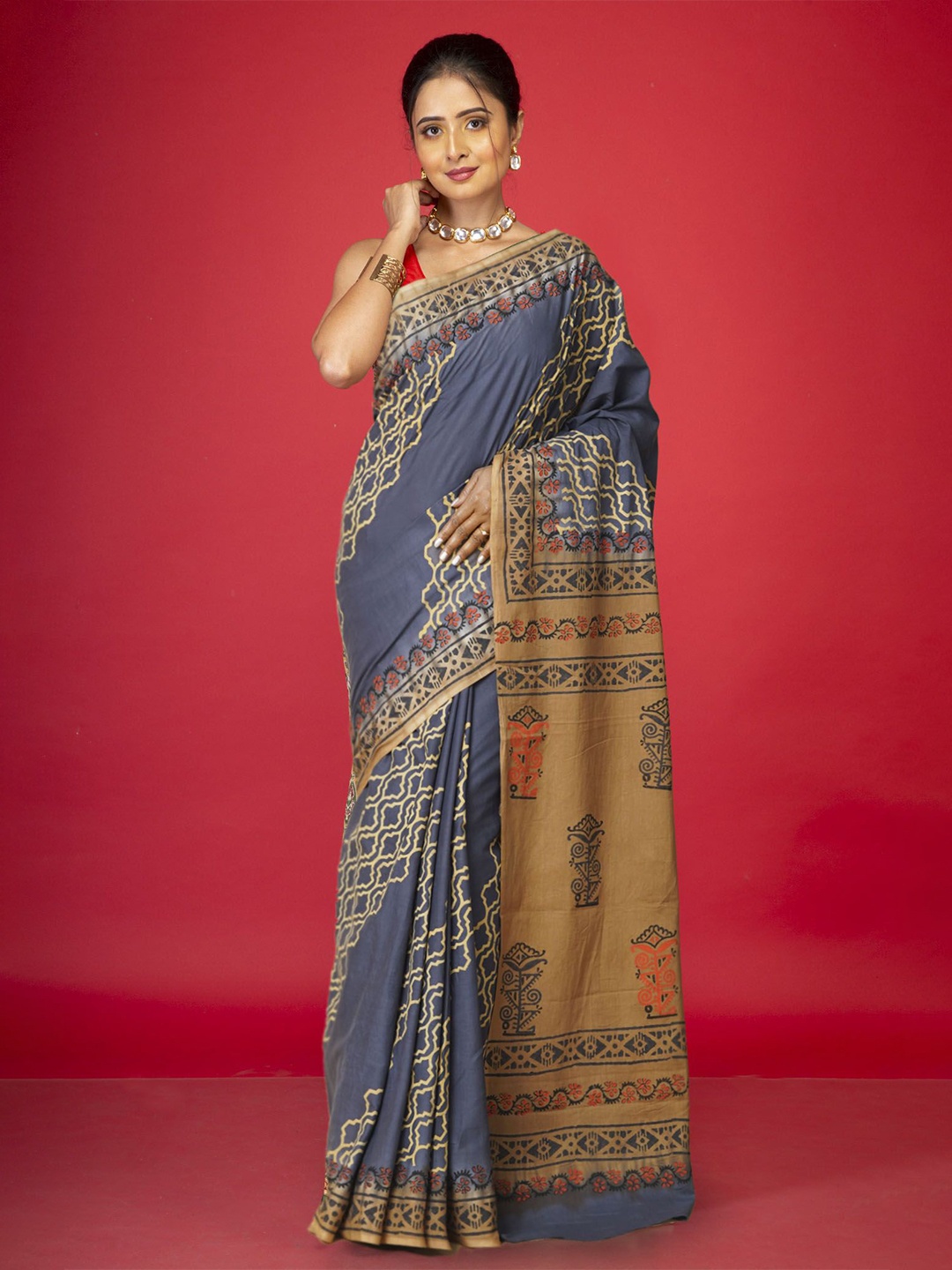

Unnati Silks Ethnic Motifs Pure Cotton Handloom Block Print Saree, Grey