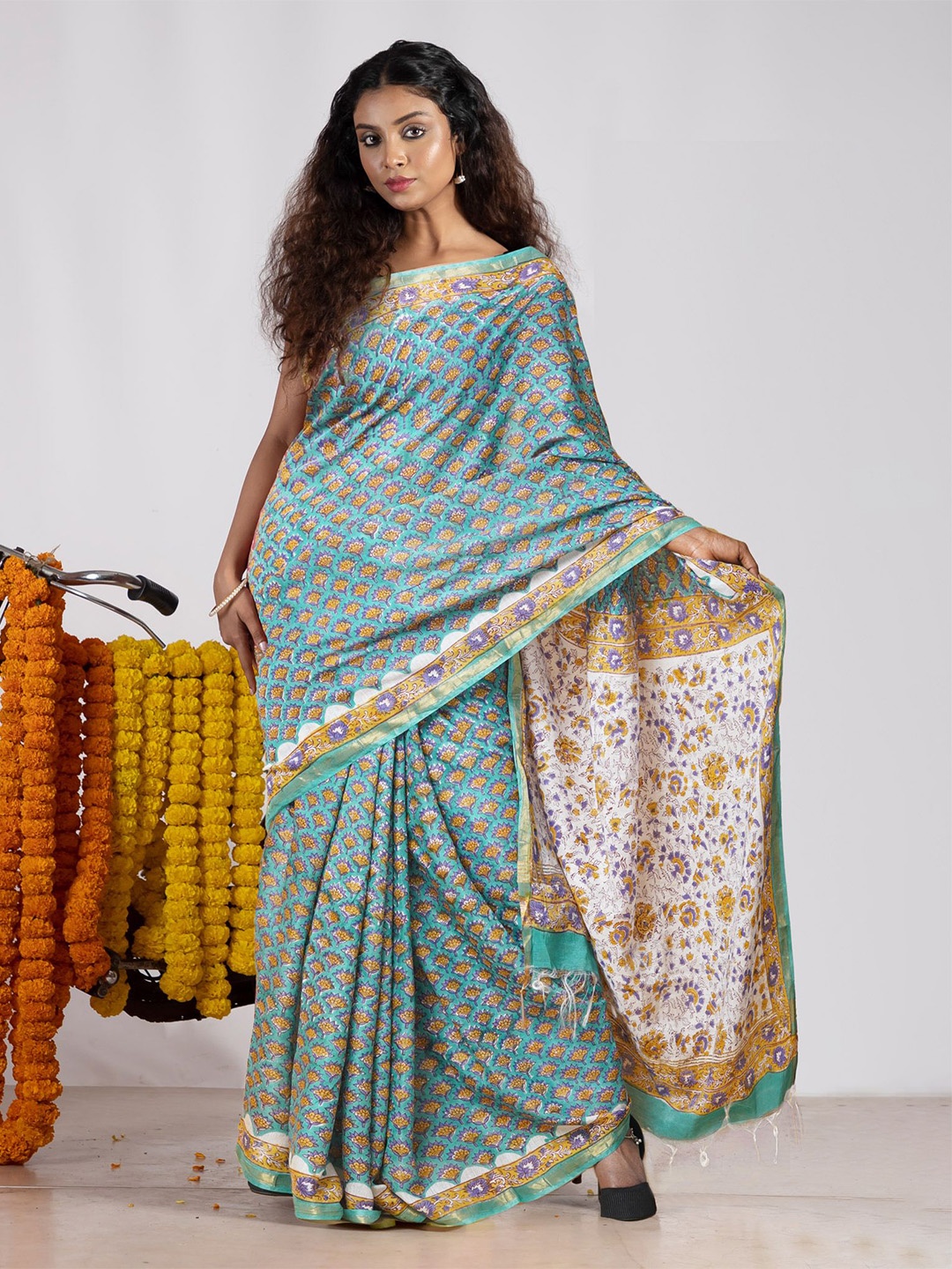 

Unnati Silks Ethnic Motif Zari woven Handloom Chanderi Saree, Turquoise blue