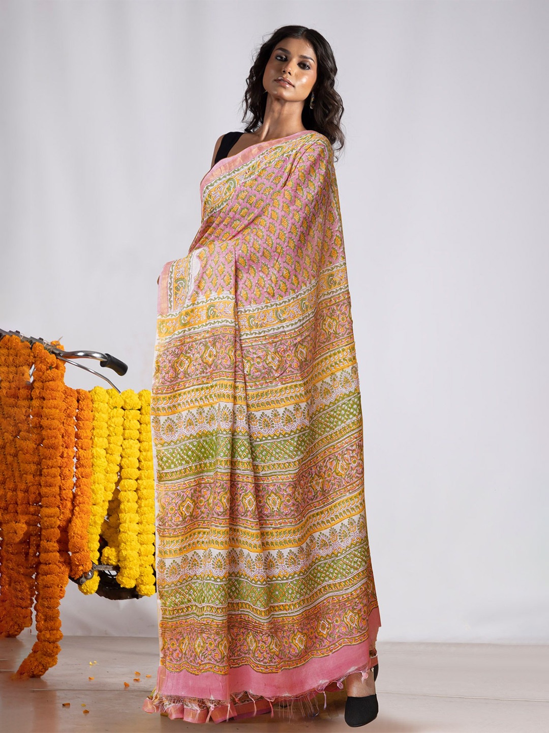 

Unnati Silks Ethnic Motifs Zari Woven Handloom Chanderi Saree, Pink