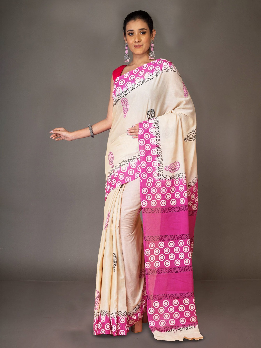 

Unnati Silks Paisley Pure Cotton Handloom Block Print Saree, Cream