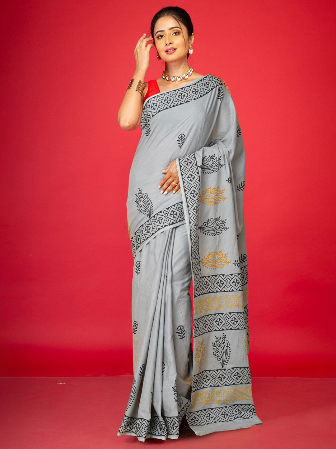 

Unnati Silks Ethnic Motifs Pure Cotton Handloom Block Print Saree, Grey