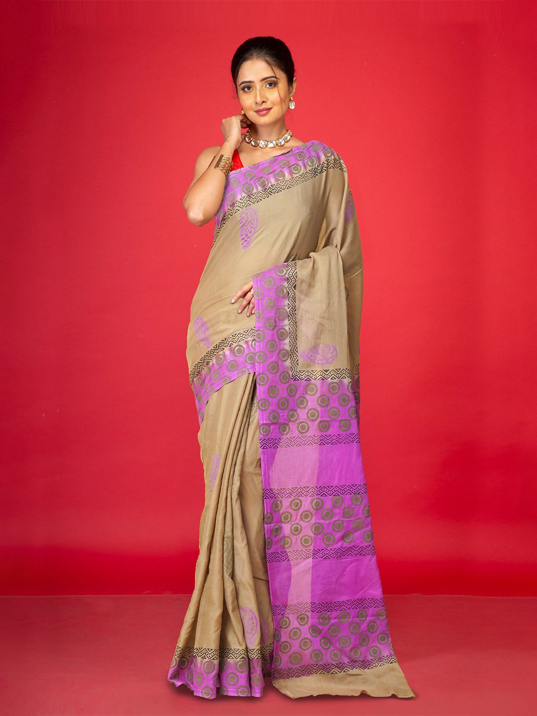 

Unnati Silks Ethnic Motifs Pure Cotton Handloom Block Printed Saree, Grey