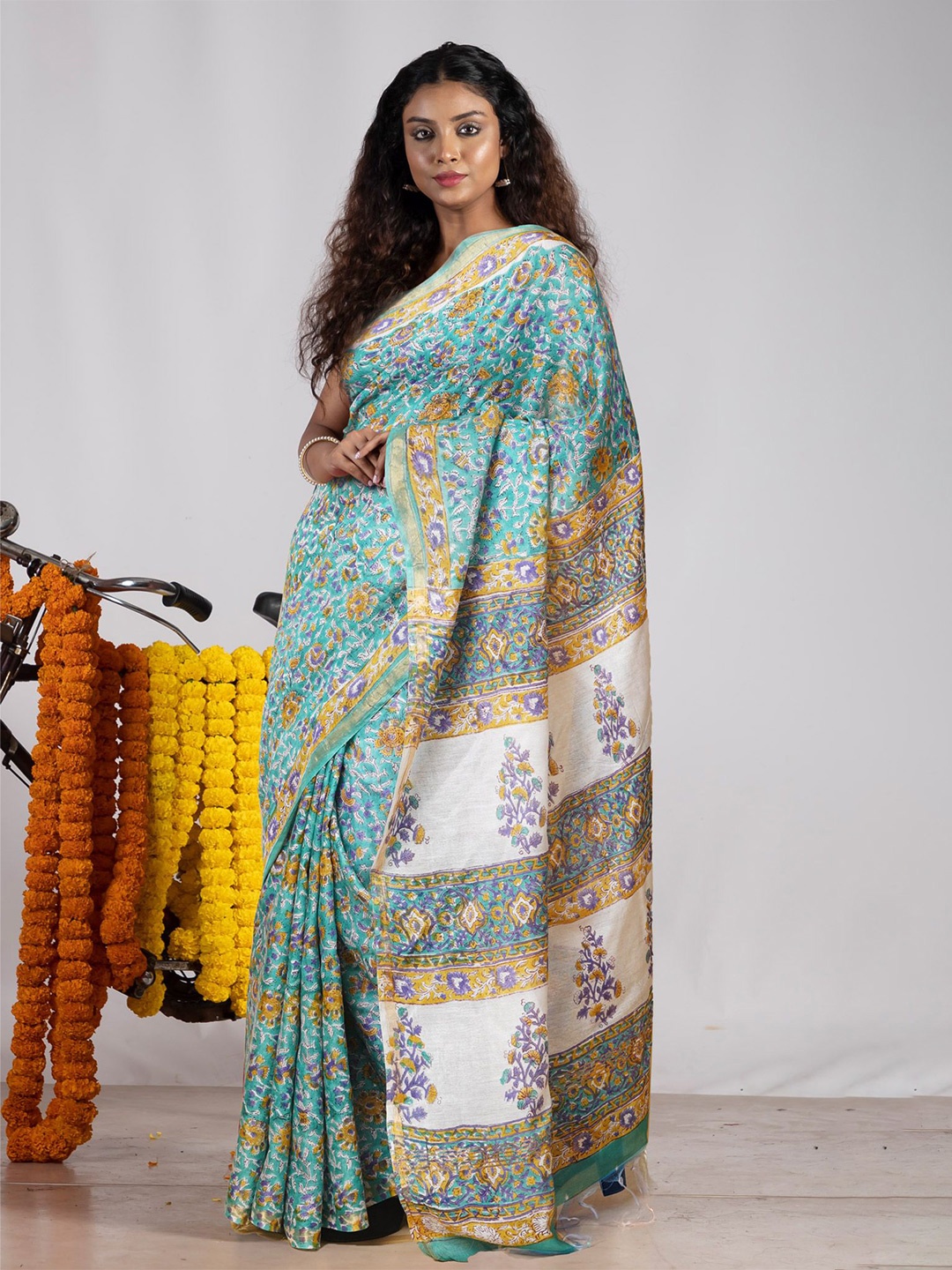 

Unnati Silks Ethnic Motifs Zari Handloom Chanderi Saree, Green