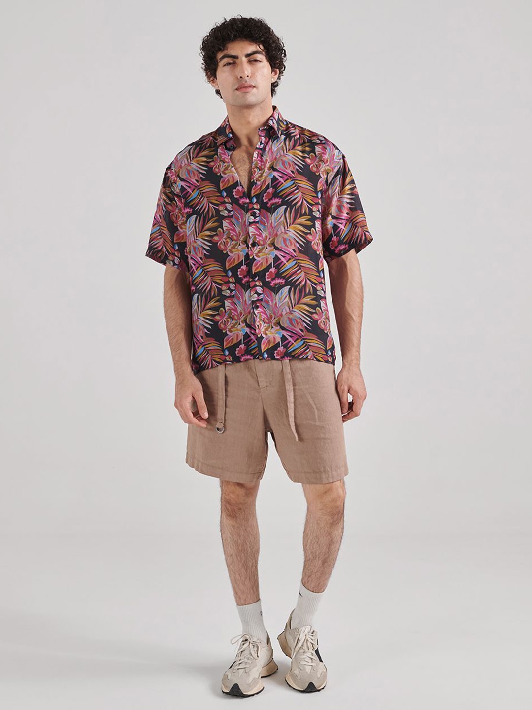 

QB MEN Men Classic Floral Opaque Printed Casual Shirt, Pink