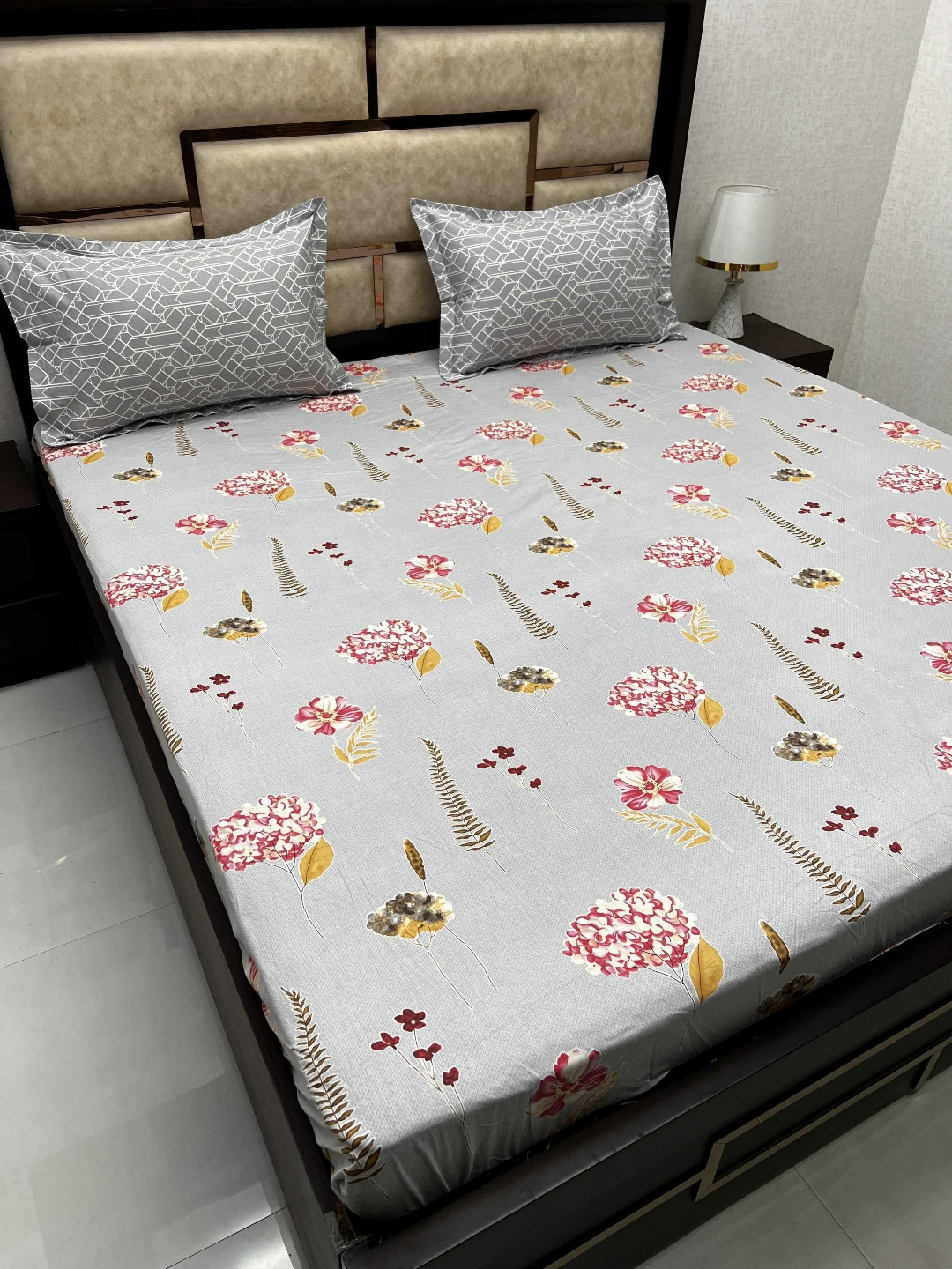 

Pure Decor Grey Printed 300 TC Pure Cotton Fitted Super King Bedsheet & 2 Pillow Covers