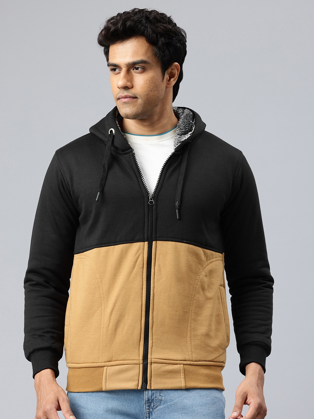 

ADBUCKS Men Colourblocked Hooded Sweatshirt, Black
