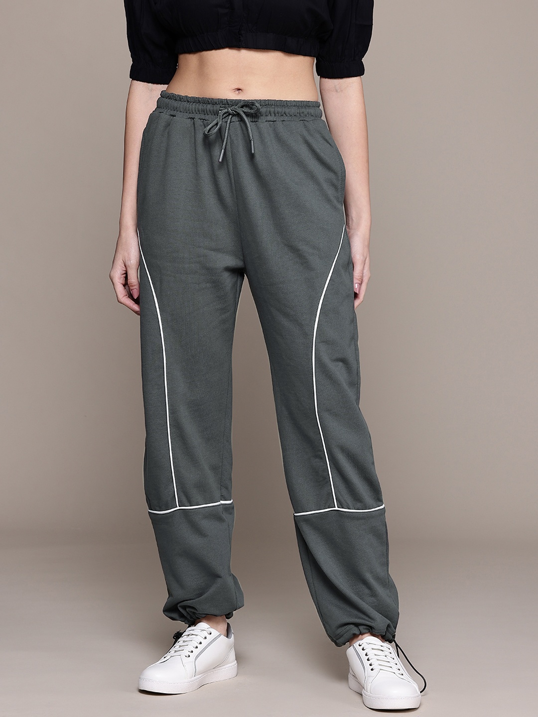 

The Roadster Lifestyle Co. Women Taped Detail Joggers, Charcoal