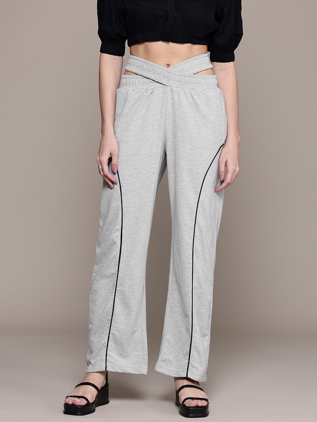 

The Roadster Lifestyle Co. Women Solid Track Pants, Grey