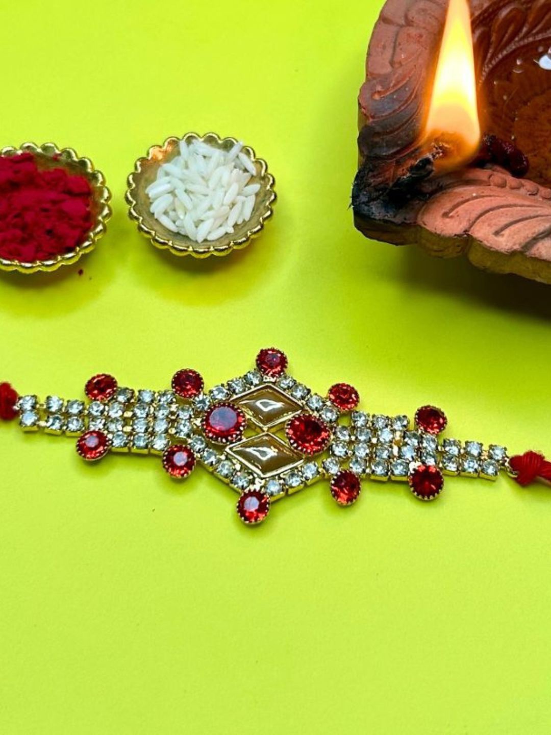 

LAIDA Kundan Thread Rakhi With Roli & Chawal, Gold