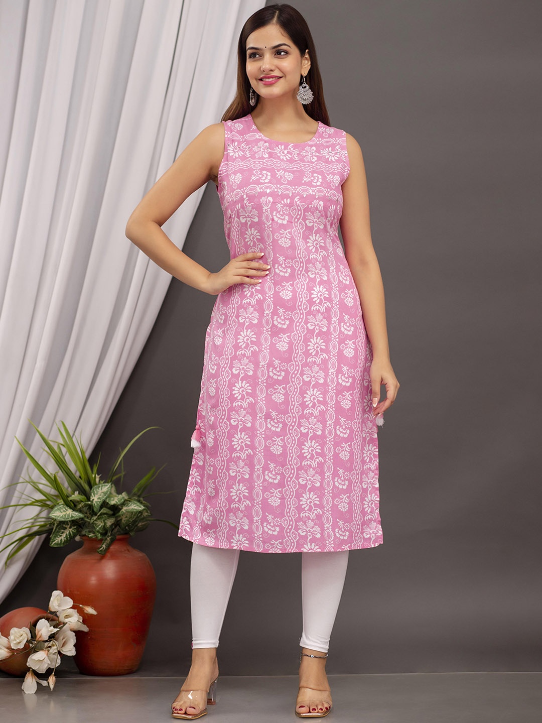 

MILAAV Floral Printed Sleeveless Straight Kurta, Pink