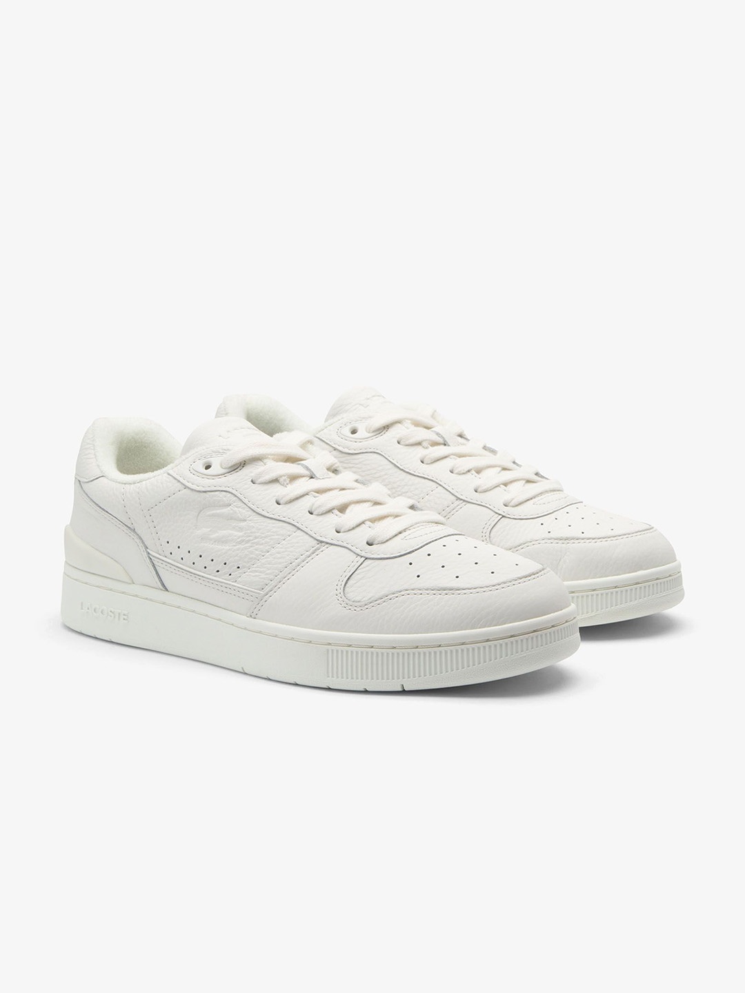 

Lacoste Men Perforations Sneakers, White