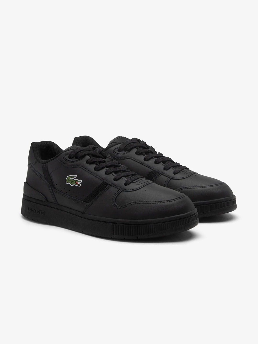 

Lacoste Men Lace Up Round Toe Sneakers, Black