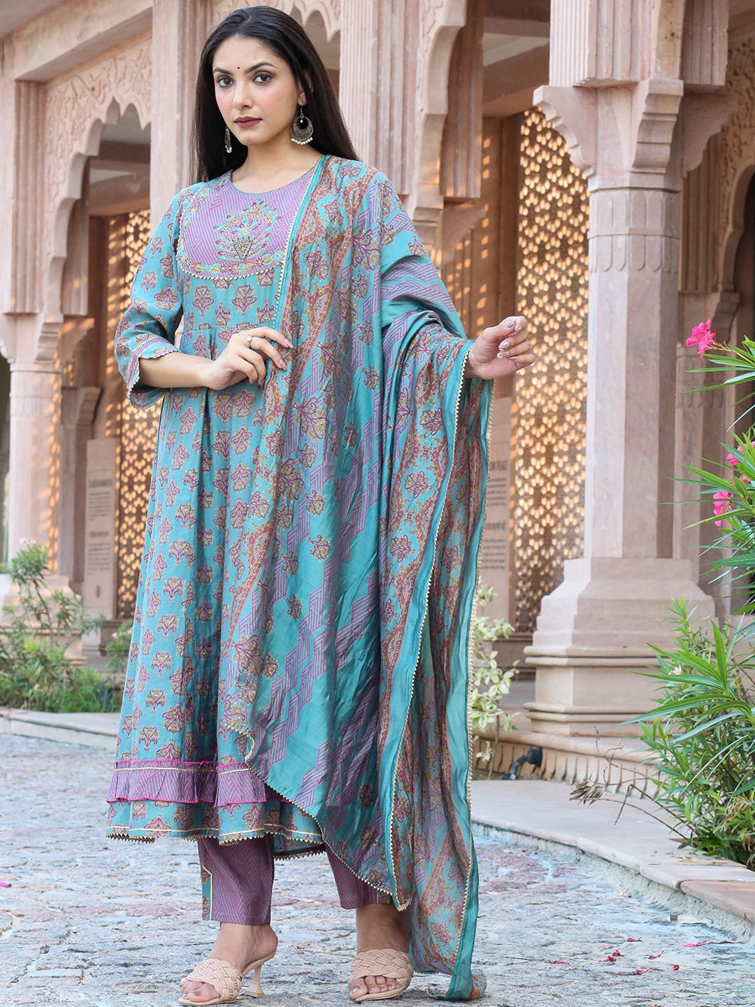 

Chandbaali Ethnic Motifs Printed Gotta Patti Anarkali Kurta With Trousers & Dupatta, Blue