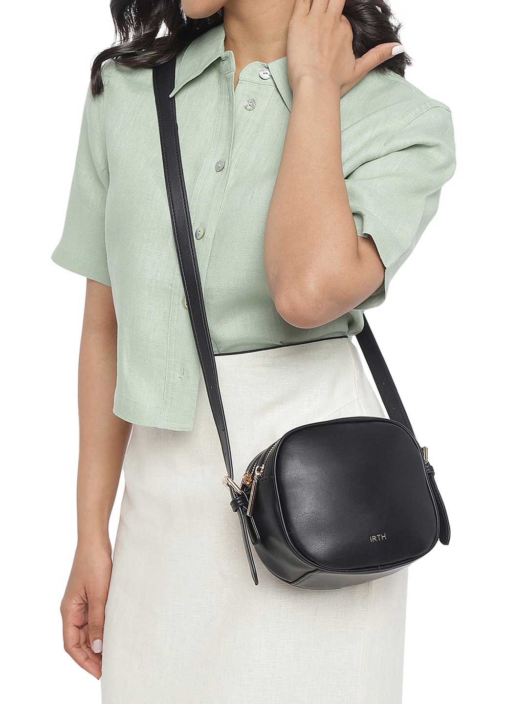 

IRTH Structured Sling Bag, Black