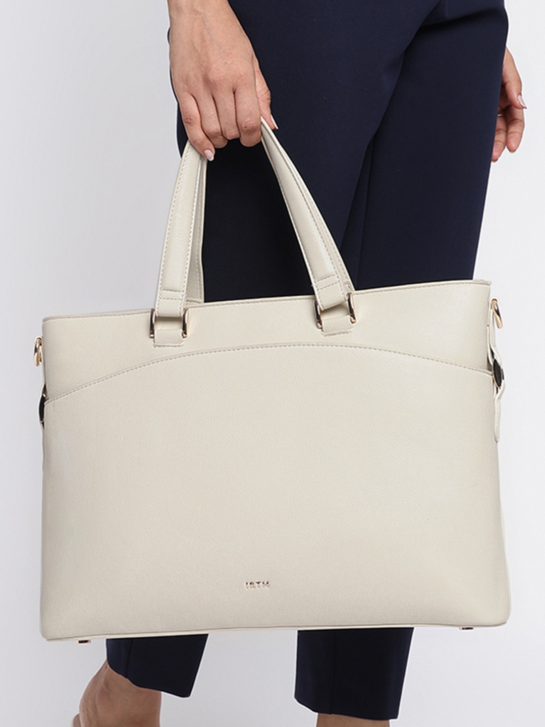 

IRTH Women Noa Solid Laptop Bag, Off white