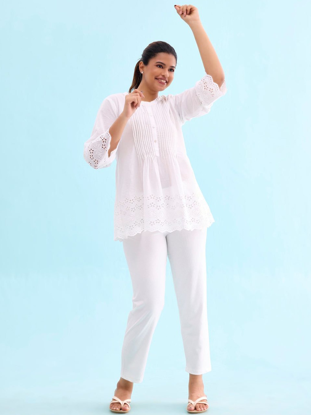 

Go Colors Women Relaxed Loose Fit Trousers, Cream