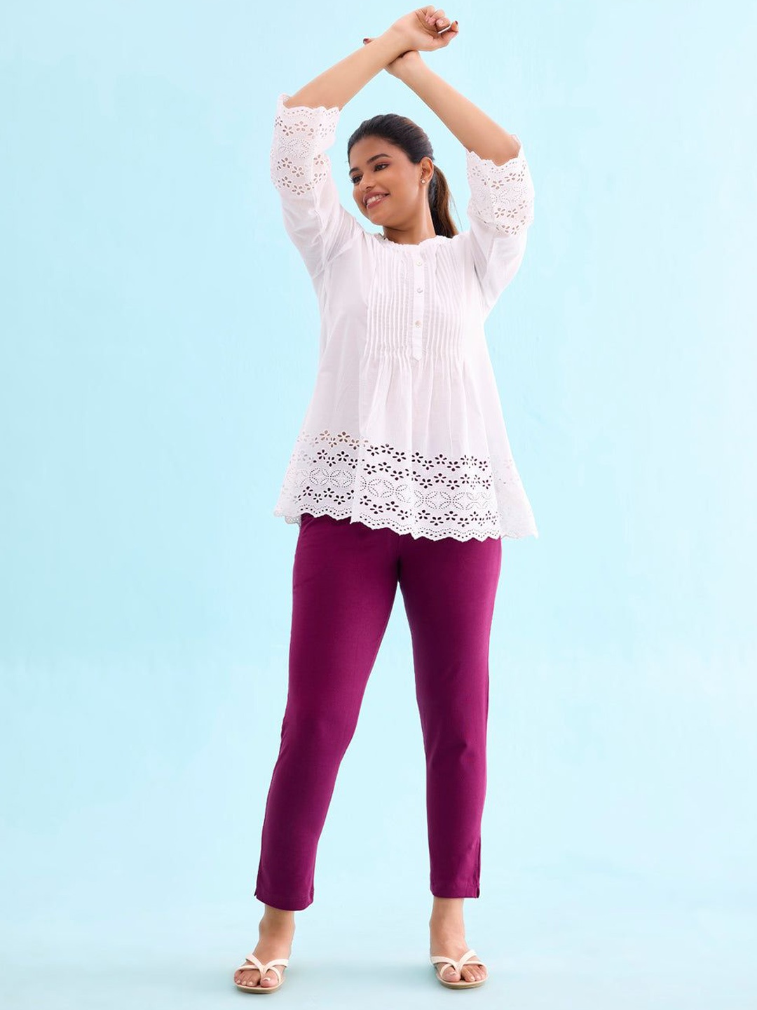 

Go Colors Women Relaxed Cropped Trousers, Purple