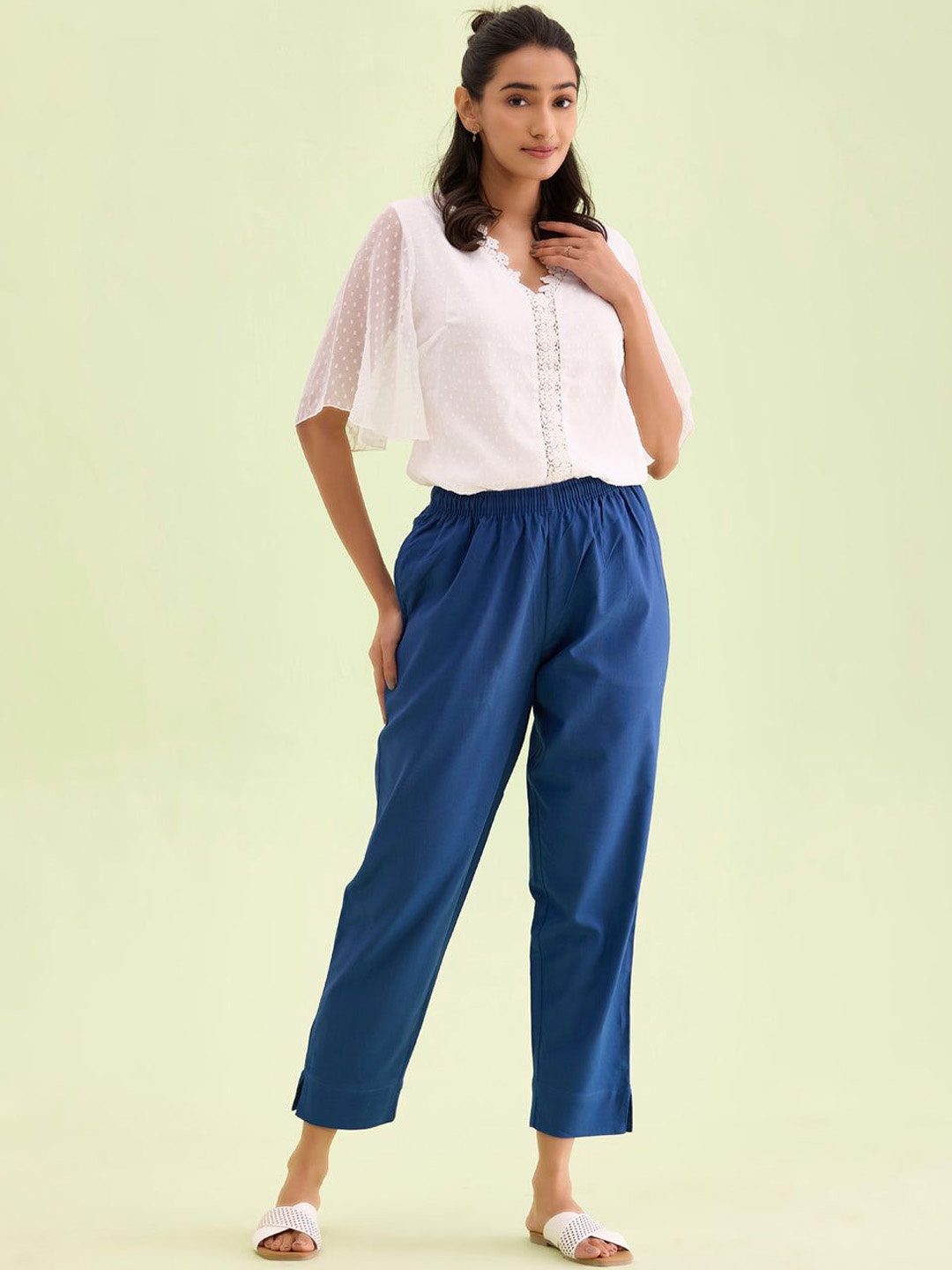 

Go Colors Women Relaxed Mid-Rise Loose Fit Trousers, Blue