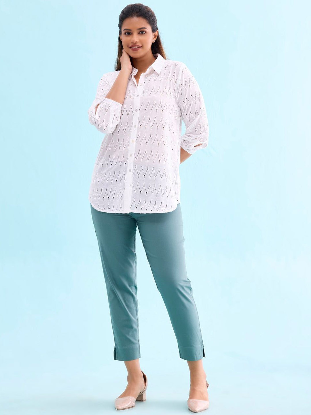 

Go Colors Women Relaxed Cigarette Trousers, Turquoise blue