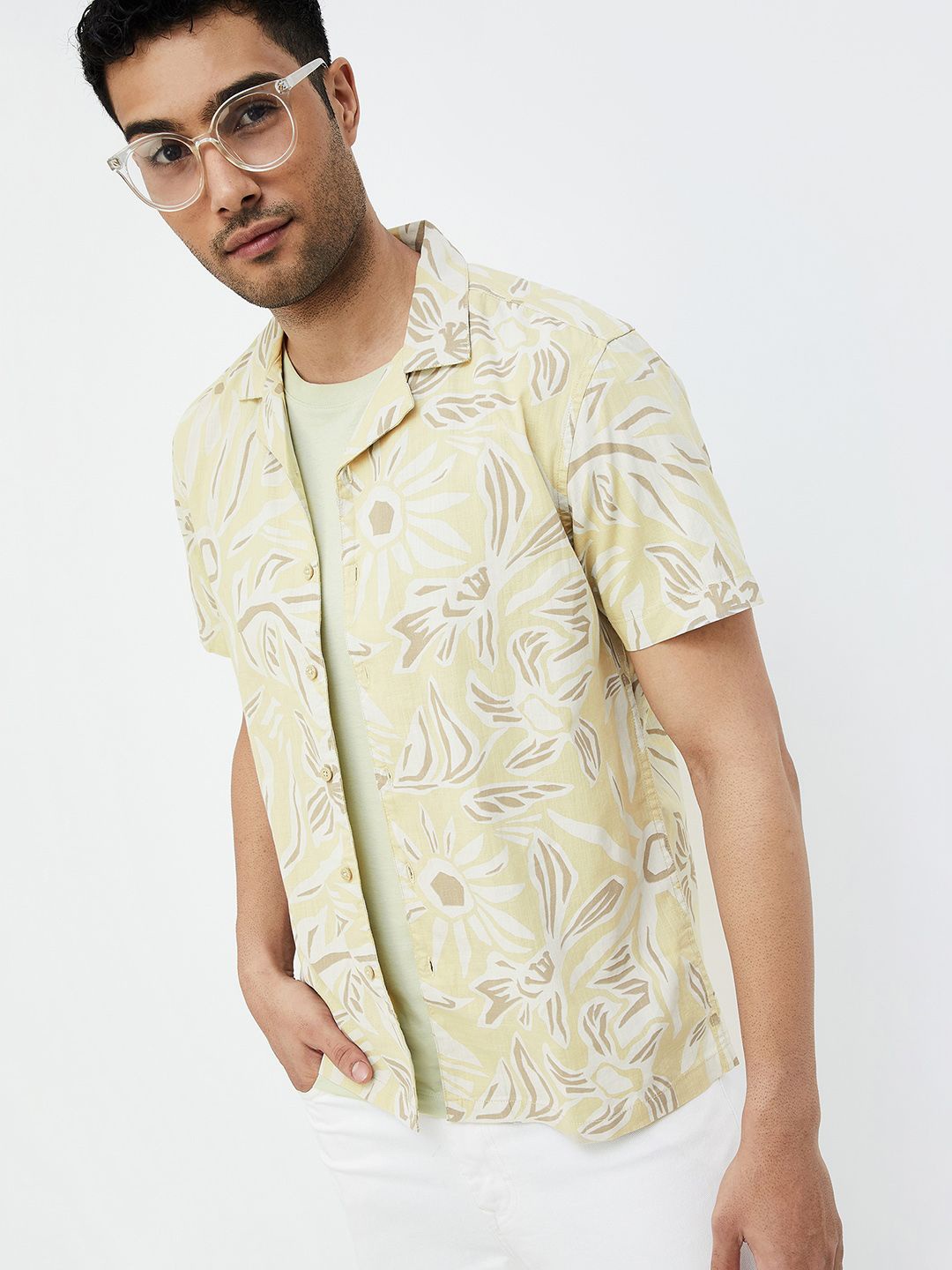 

CODE by Lifestyle Men Floral Opaque Printed Pure Cotton Casual Shirt, Beige