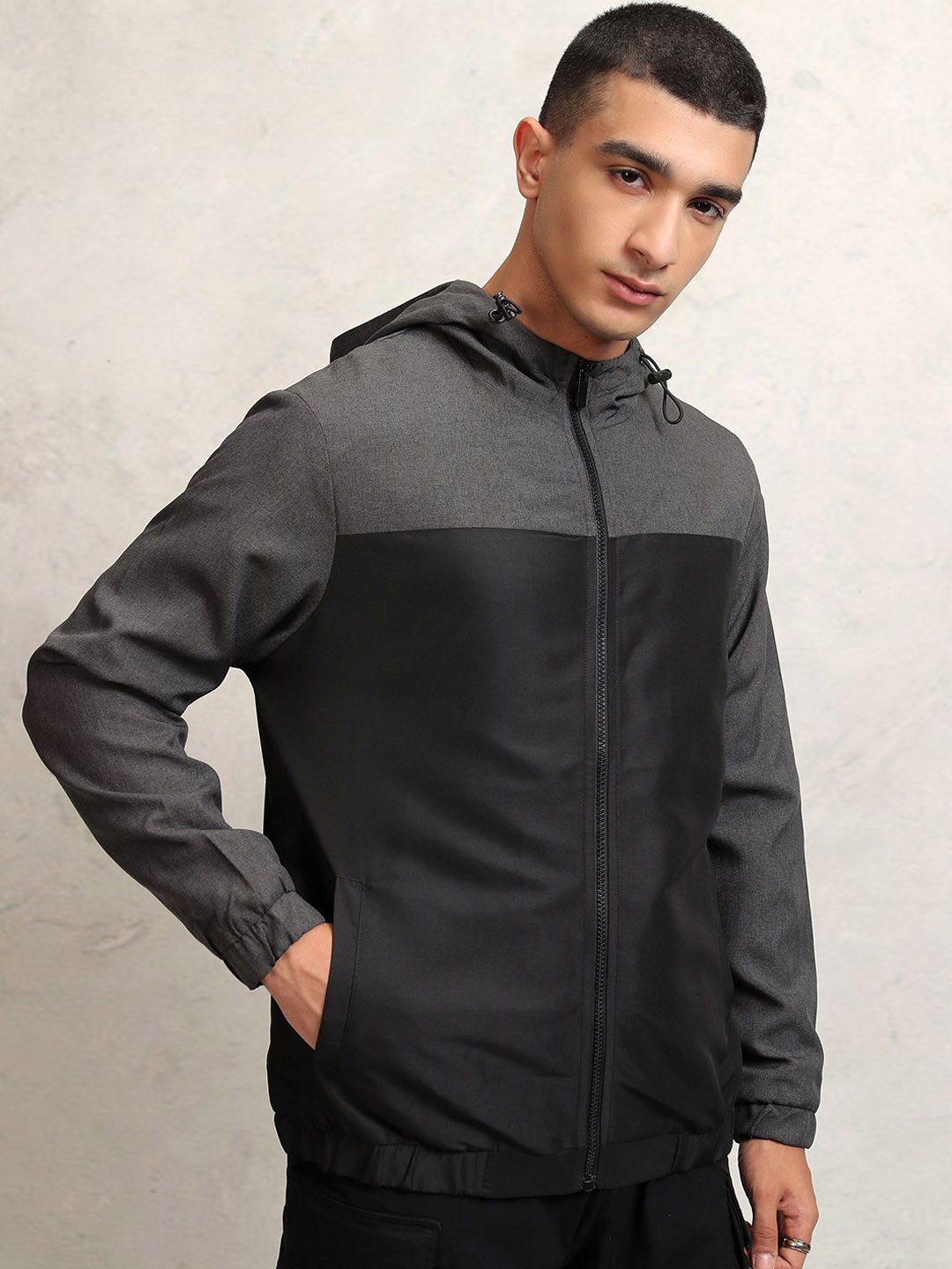 

HIGHLANDER Men Colourblocked Regular Hooded Tailored Jacket, Black