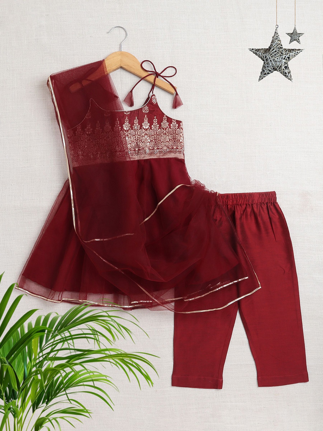 

The Magic Wand Girls Floral Embroidered Thread Work Kurta with Trousers & Dupatta, Maroon