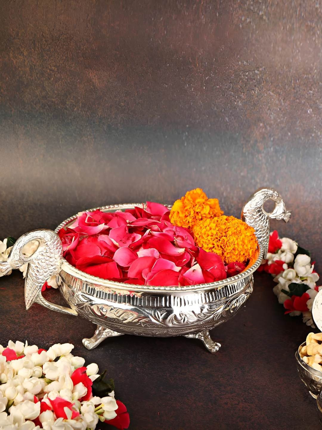 

THE HOME CO. Mosaic Silver Toned Urli Decorative Bowls