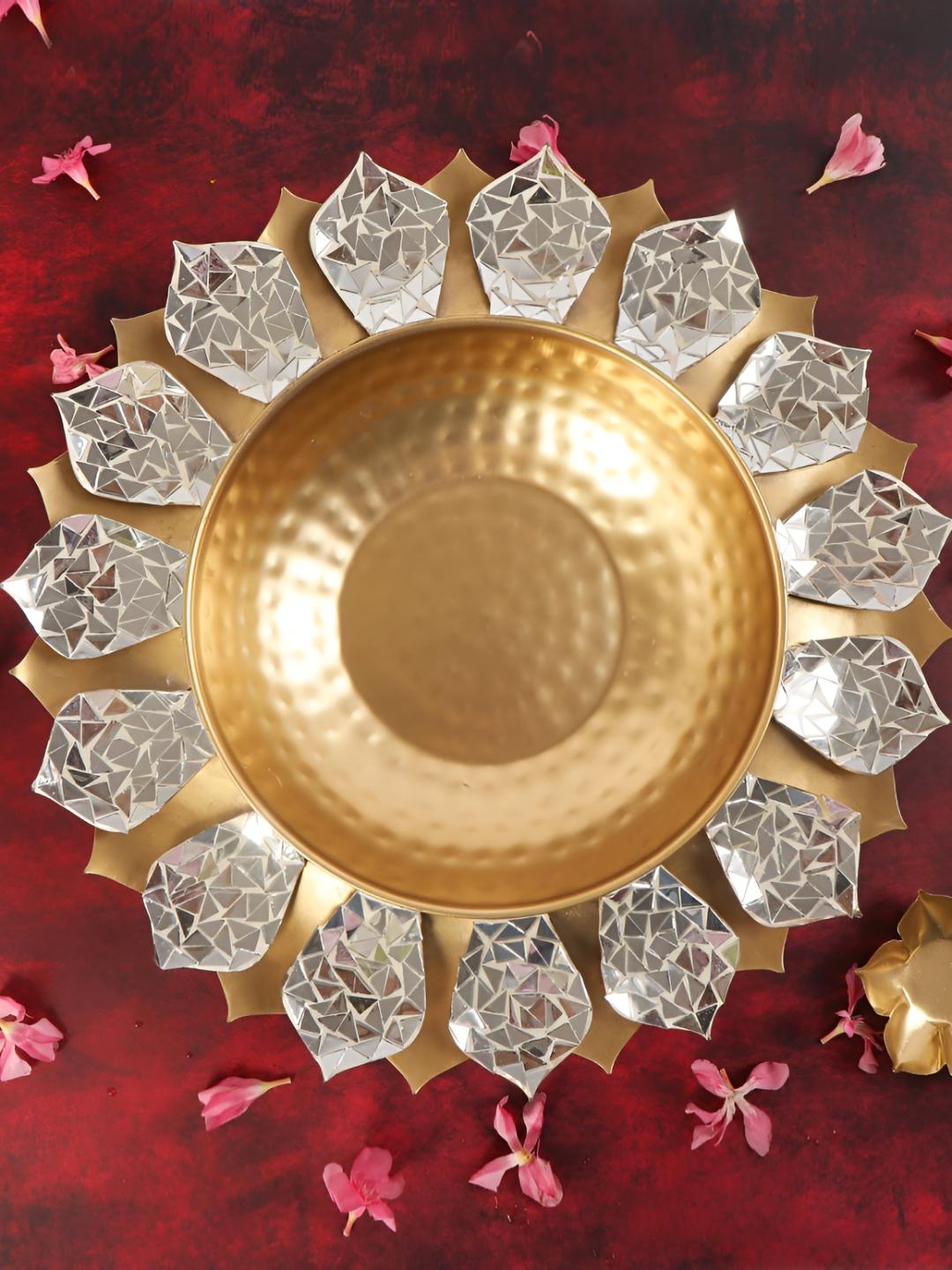THE HOME CO. Gold Toned Aluminum Decorative Sunflower Urli Bowls